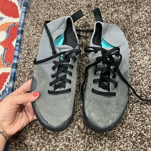 Five Ten Shoes | 7.5 - Picture 1 of 5